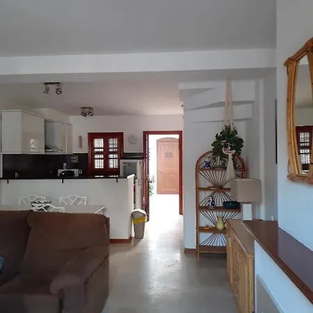 - Playa - 2 En Urbanizacion Al Lado Del Mar Mi18 *