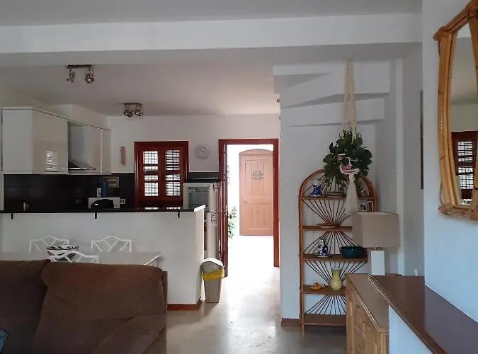 - Playa - 2 En Urbanizacion Al Lado Del Mar Mi18 *